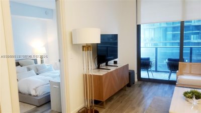 Aluguel de apartamento no SLS Lux Brickell 1008