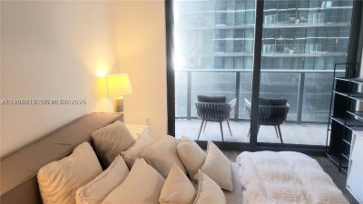 Aluguel de apartamento no SLS Lux Brickell 1008