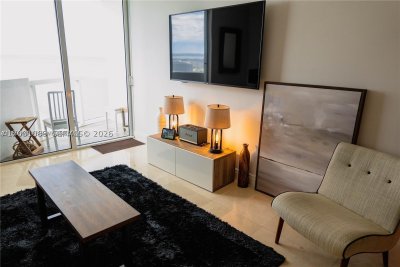 Alquiler de apartamento en Akoya 2710