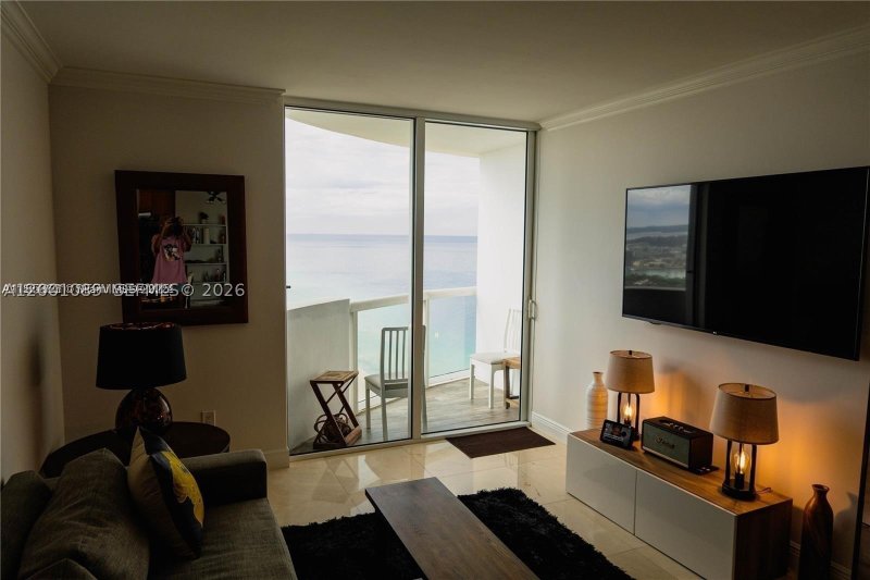 Alquiler de apartamento en Akoya 2710