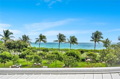 Comprar apartamento no The Surf Club Four Seasons Condo & Hotel S-201