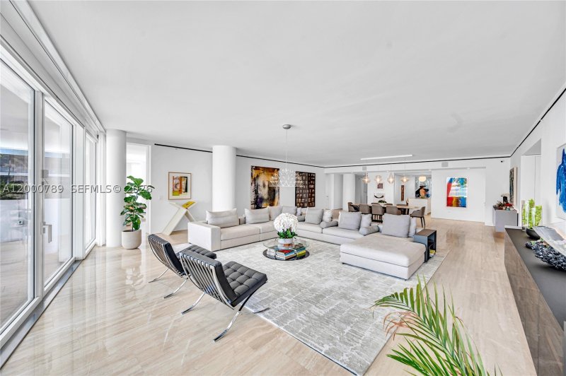 Comprar apartamento en The Surf Club Four Seasons Condo & Hotel S-201