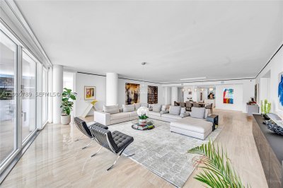 Comprar apartamento no The Surf Club Four Seasons Condo & Hotel S-201