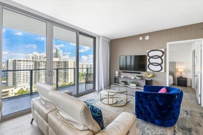 Hyde Beach House Apt #R1102
