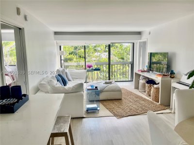 Solimar Apt #3D