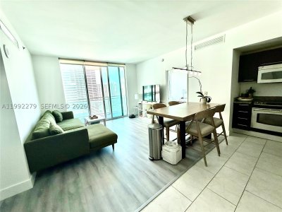 Comprar apartamento no The Plaza Tower I 2706