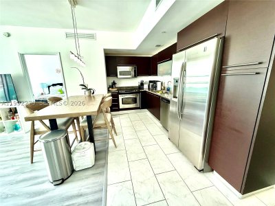 Comprar apartamento no The Plaza Tower I 2706