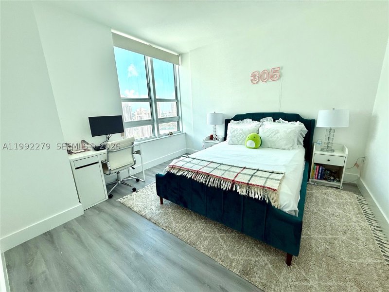 Comprar apartamento no The Plaza Tower I 2706
