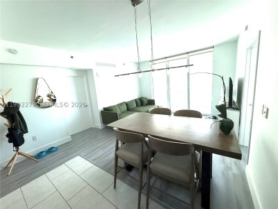Comprar apartamento no The Plaza Tower I 2706