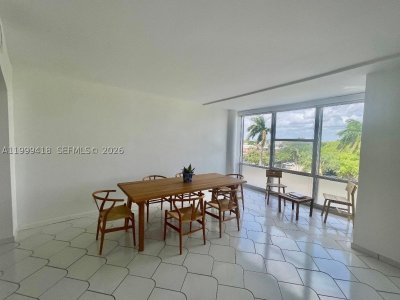 Comprar apartamento en King Cole 311