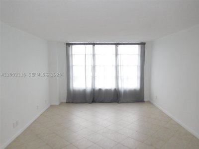 Comprar apartamento en Hallmark of Hollywood 305