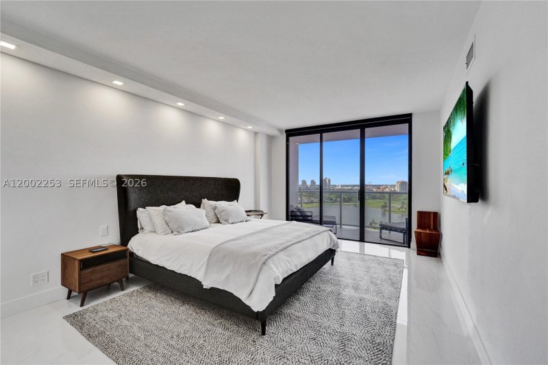 Apartment for rent at Hamptons West 1503