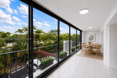 Comprar apartamento en Palms of Key Biscayne 3C