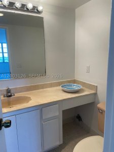 Comprar apartamento en Admirals Port Condos 509E