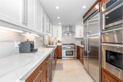 Aluguel de apartamento no Parker Tower 606