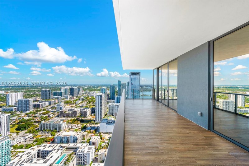 Condo for sale at Elysee Miami 4802