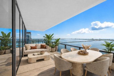 Comprar apartamento no Elysee Miami 4802