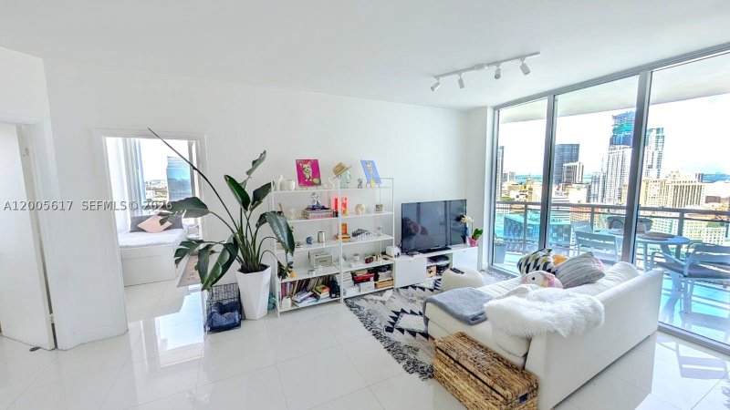 Alquiler de apartamento en Wind by Neo 2813