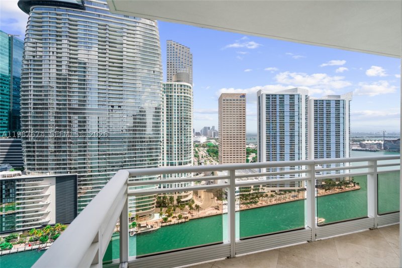 Condo for sale at Carbonell 2804