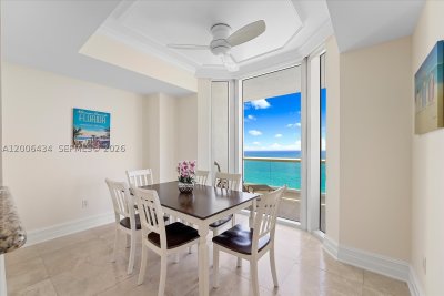Alquiler de apartamento en Acqualina Resort & Spa 2702