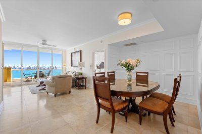 Alquiler de apartamento en Acqualina Resort & Spa 2702