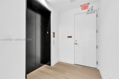 Comprar apartamento no Una Residences at Brickell 803