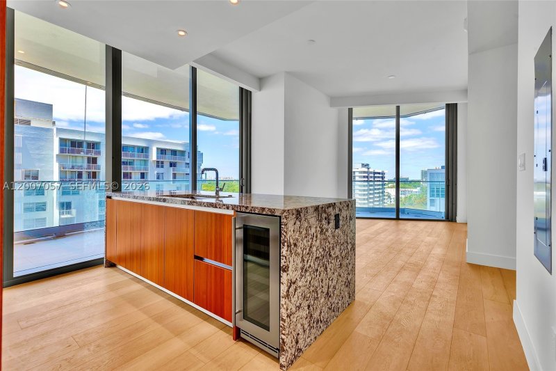 Comprar apartamento no Una Residences at Brickell 803