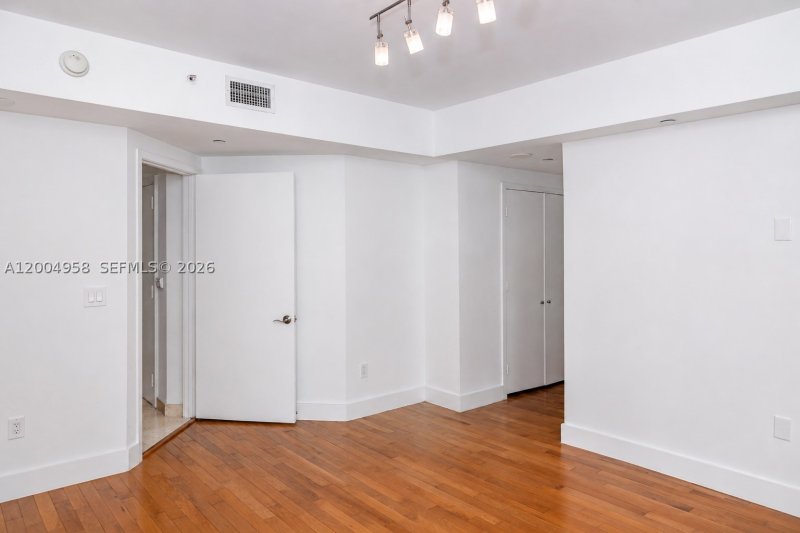 Condo for sale at Jade Brickell 302