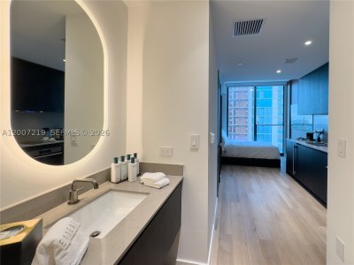 Aluguel de apartamento no E11EVEN Hotel & Residences 3006B