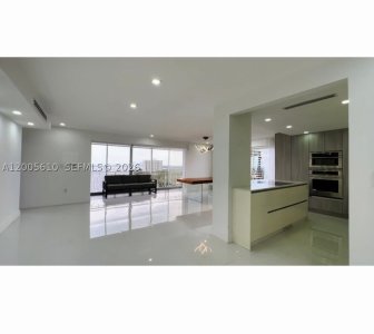 Aluguel de apartamento no Jockey Club 1815