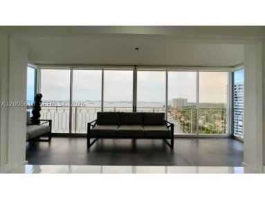 Aluguel de apartamento no Jockey Club 1815