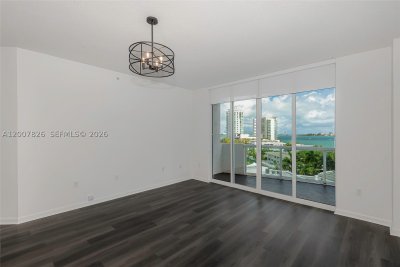 Comprar apartamento no 360 Condominium West 703