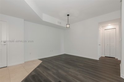 Comprar apartamento no 360 Condominium West 703