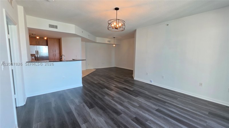 Condo for sale at 360 Condominium West 703