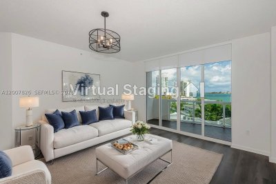 Comprar apartamento no 360 Condominium West 703