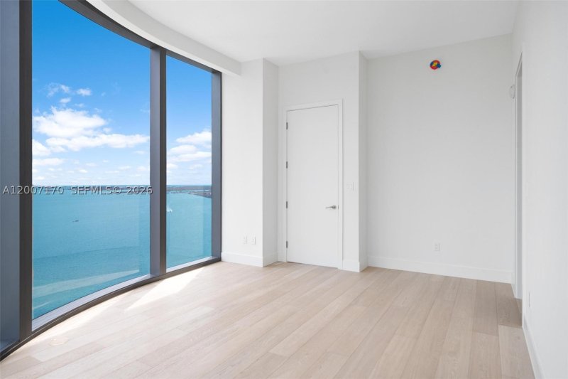 Apartment for rent at Una Residences at Brickell 1904