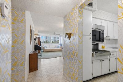 Comprar apartamento en Trafalgar Towers 303