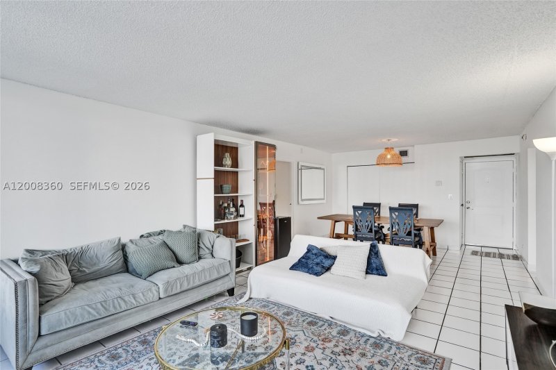 Condo for sale at Arlen House 401