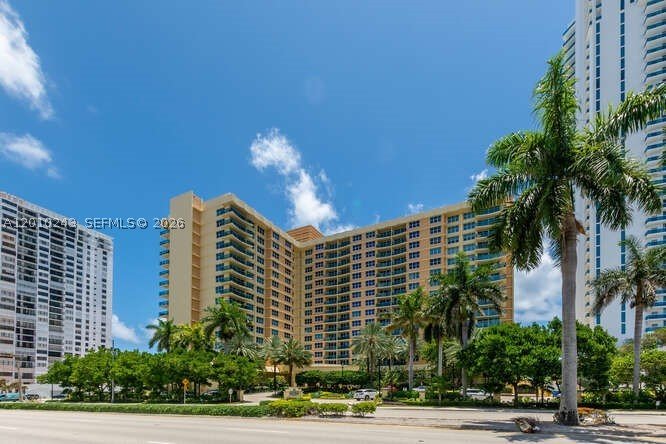 Apartment for rent at The Wave Condo 637