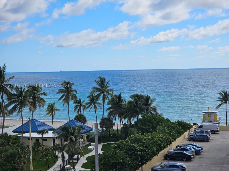 Apartment for rent at The Wave Condo 637
