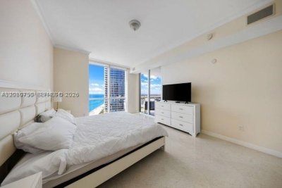 Alquiler de apartamento en Trump Palace 4702