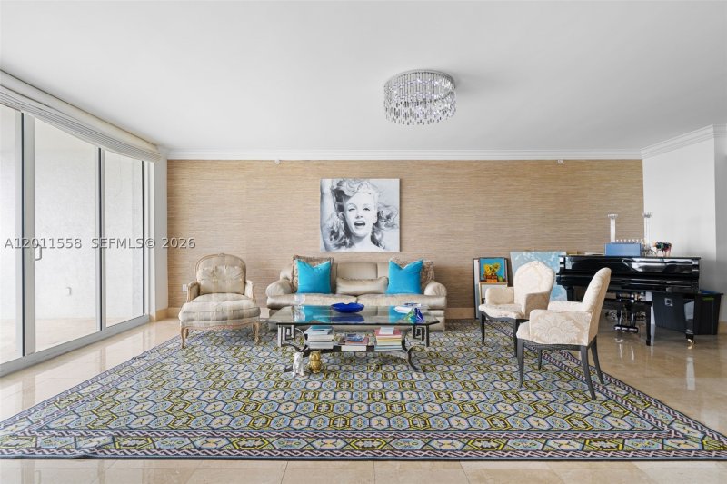 Condo for sale at Peninsula I 1705
