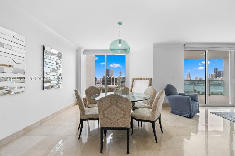 Condo for sale at Peninsula I 1705