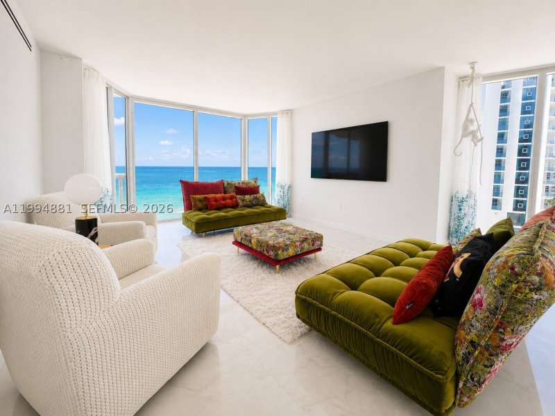 Apartment for rent at The Pinnacle 1001