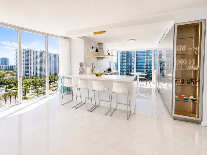 Apartment for rent at The Pinnacle 1001