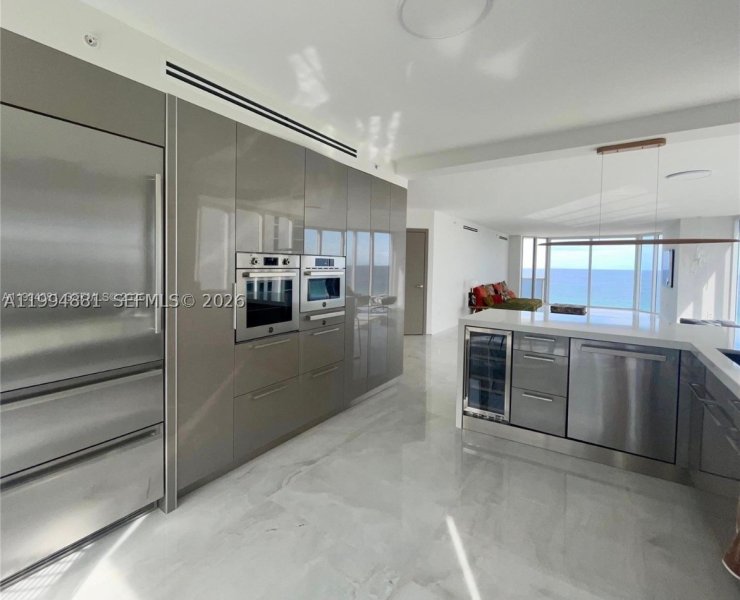 Apartment for rent at The Pinnacle 1001