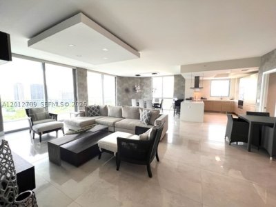 Alquiler de apartamento en Marina Palms Yacht Club 2102