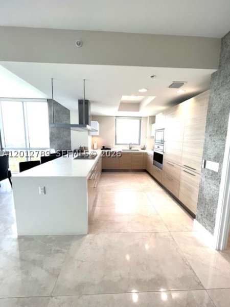 Alquiler de apartamento en Marina Palms Yacht Club 2102