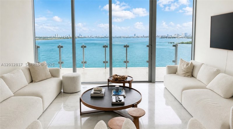 Comprar apartamento no Missoni Baia 1402
