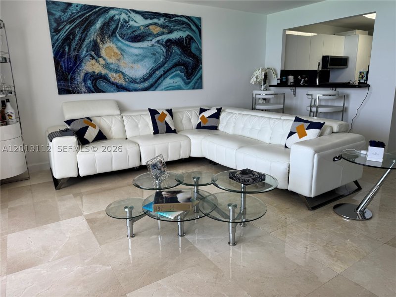 Apartment for rent at Oceanside Plaza 14E